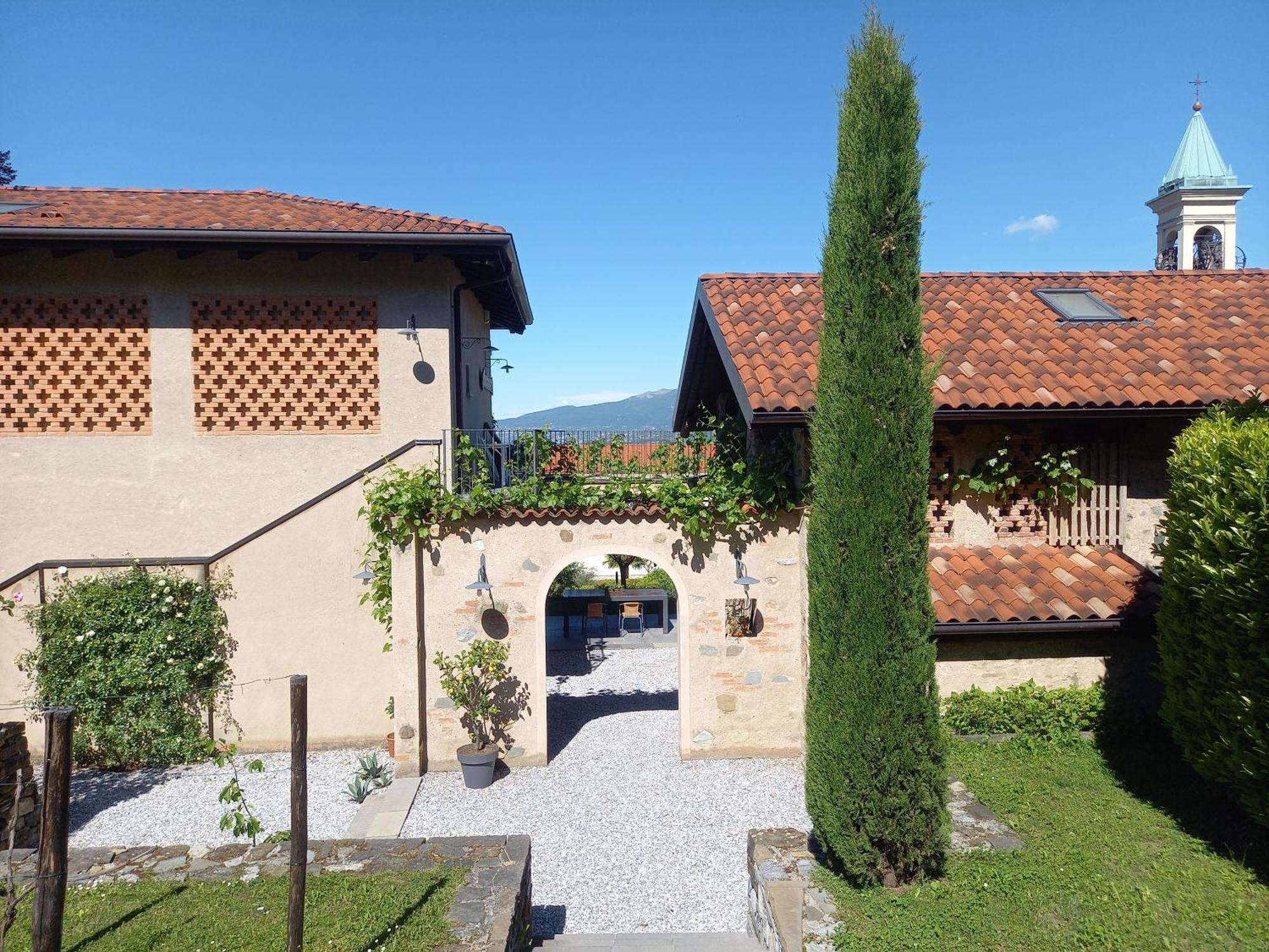 Oggiono B&B Cascina La Cinciallegra מראה חיצוני תמונה